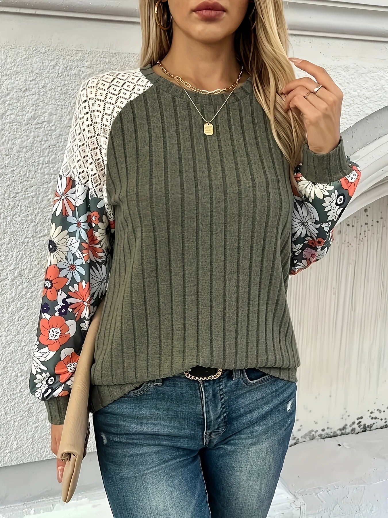 RUBY | Women's swetshirt with floran print