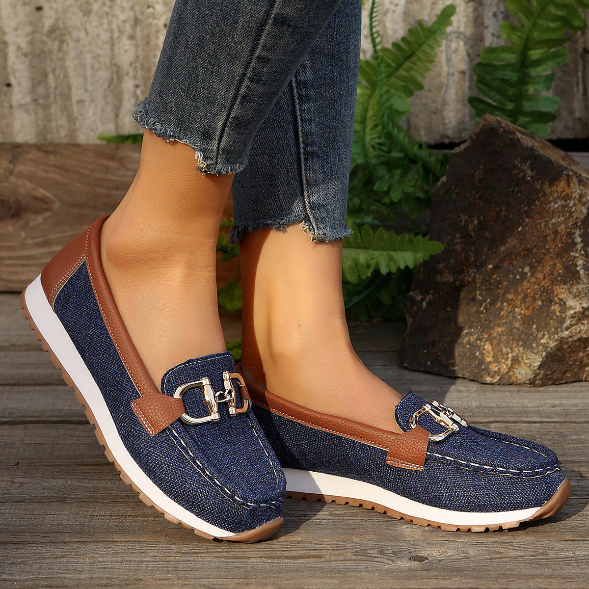 ARTHA | Women´s thick soled sports loafers